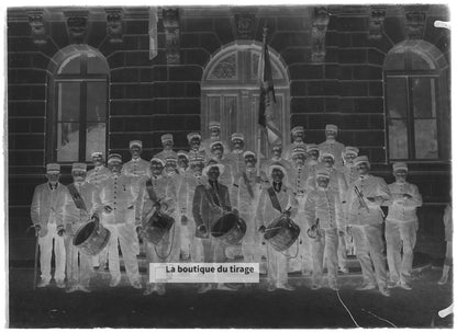 Plaque verre photo ancienne négatif noir et blanc 13x18 cm soldats orchestre 