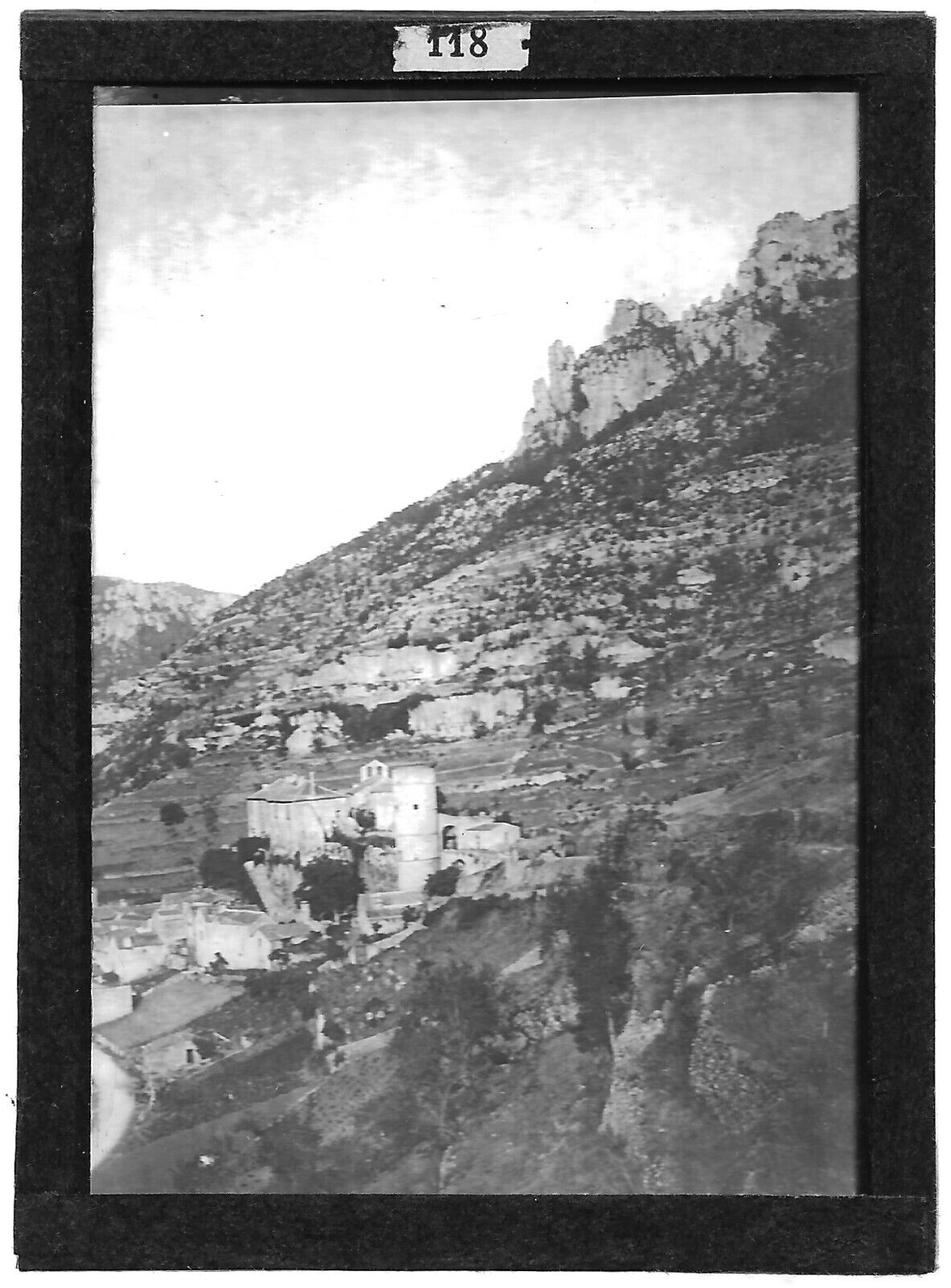 Plaque verre photo ancienne positif noir et blanc 6x9 cm village France paysage 