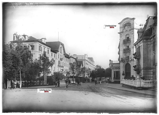 Plaque verre photo ancienne positif noir et blanc 13x18 cm Vittel Nouvel Hôtel