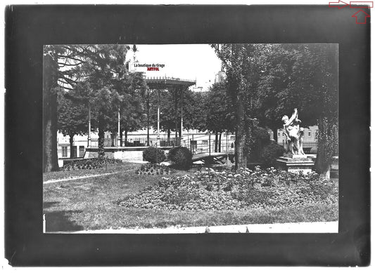 Plaque verre photo ancienne positif noir et blanc 13x18 cm Niort jardin Brèche