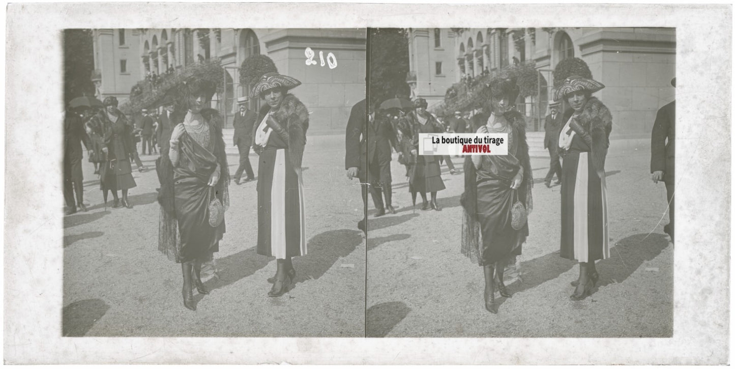 Personnages, Longchamp, Paris, plaque verre stéréoscopique, positif 8,5x17 cm