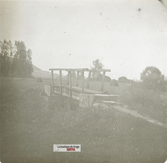 Petit pont rural, ruisseau, plaque verre stéréo, photo ancienne 4,5x10,7 cm