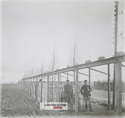 Abri de stockage, guerre WW1, plaque verre photo ancienne stéréo 6x13 cm