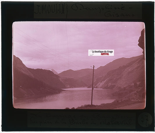Lac du Chambon, photo J. Moulin, plaque verre, couleur, positif 8,5x10 cm