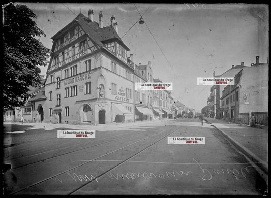 Plaque verre photo ancienne négatif noir et blanc 13x18 cm Saint-Louis Alsace