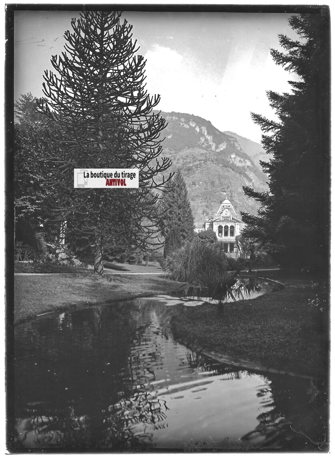 Plaque verre photo ancienne positif noir et blanc 13x18 cm Luchon parc du Casino