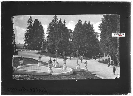 Plaque verre photo ancienne positif noir et blanc 13x18 cm Vittel parc Vosges