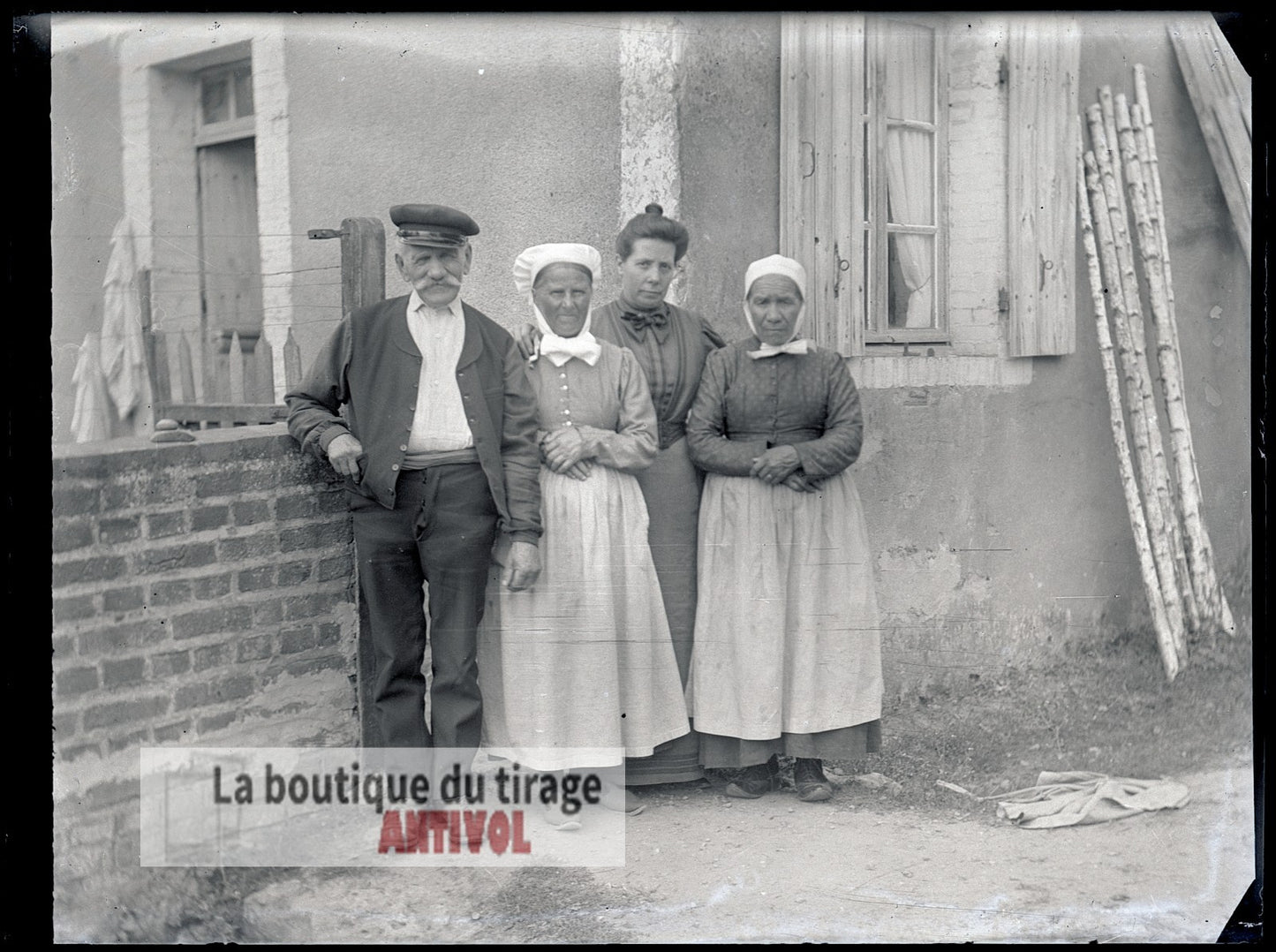 Famille paysanne, France, plaque verre, photo ancienne, négatif 9x12 cm