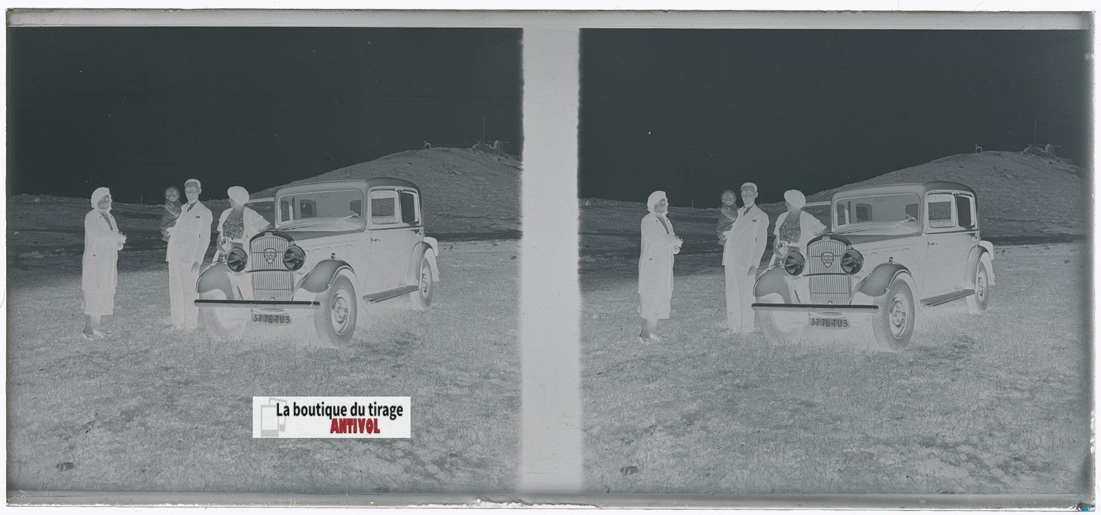 Voiture Peugeot, plaque verre, photo stéréo, négatif noir & blanc 6x13 cm