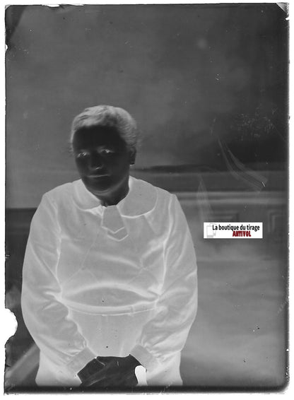 Portrait femme, France, Plaque verre photo, négatif ancien noir & blanc 6x9 cm