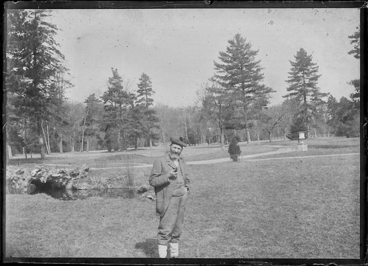 Plaque verre photo ancienne négatif noir et blanc 6x9 cm homme parc glass plate - La Boutique Du Tirage 