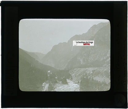 Romanche, Rioupéroux, photo J. Moulin, plaque verre, couleur, positif 8,5x10 cm