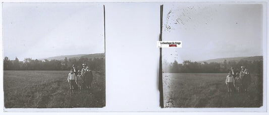 Promenade, famille, Plaque verre photo stéréo, positif noir & blanc 4,5x10,7 cm