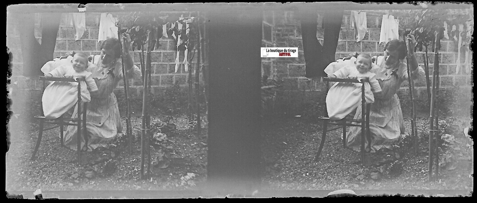 Bébé jardin, Plaque verre photo stéréoscopique, négatif noir & blanc 4,5x10,7 cm