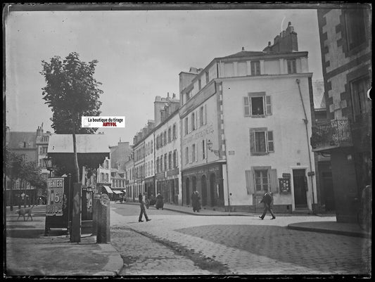 Ville à situer, rue, Plaque verre photo ancienne, négatif noir & blanc 9x12 cm