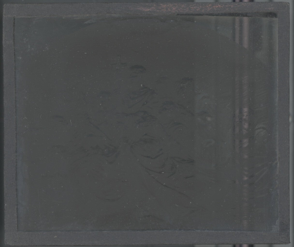 Scène religieuse, Sculpture, ancienne plaque de verre, positif 8,5x10 cm