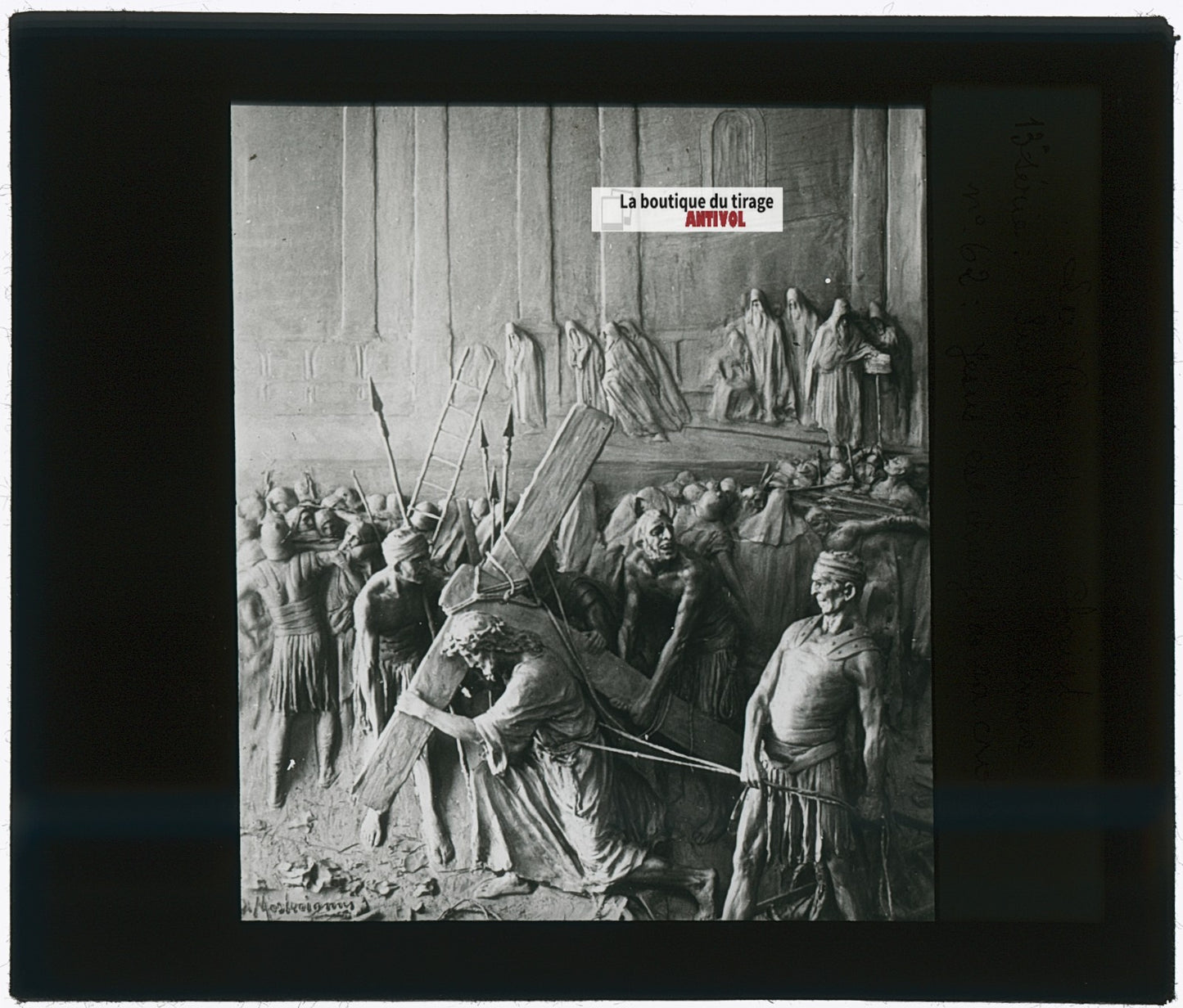 Jésus est chargé de sa croix, photo plaque verre, noir & blanc, 8,5x10 cm