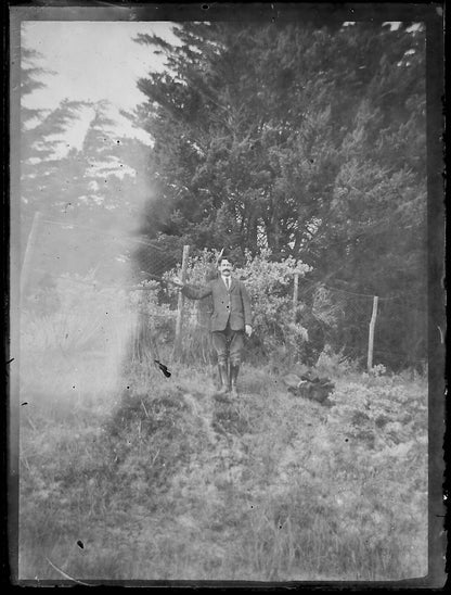 Plaque verre photo ancienne noir et blanc négatif 9x12 cm homme nature glass 