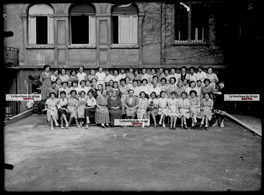 Plaque verre photo ancienne négatif noir et blanc 13x18 cm groupe de femmes