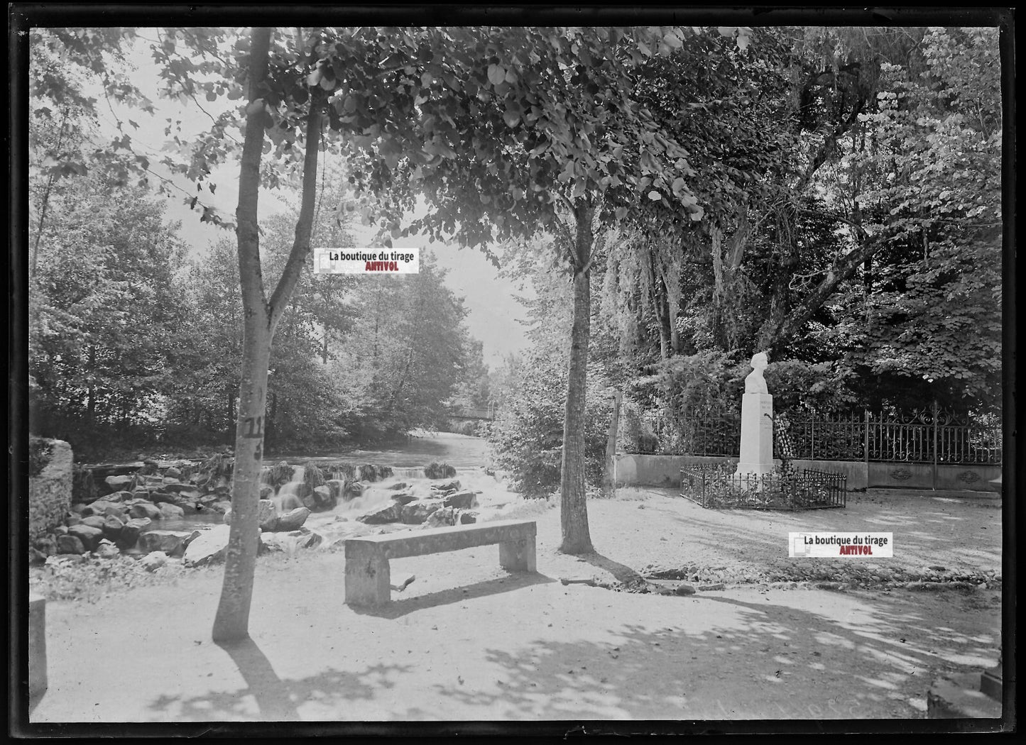 Plaque verre photo ancienne négatif noir et blanc 13x18 cm Luchon France
