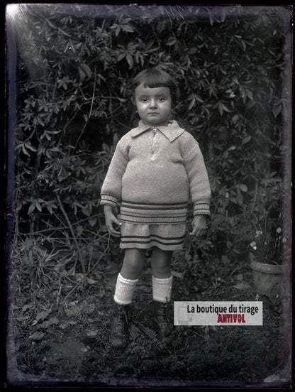Portrait d'une jeune enfant, plaque verre photo ancienne, négatif 9x12 cm