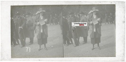 Personnages, Longchamp, Paris, plaque verre stéréoscopique, positif 8,5x17 cm