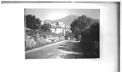 Plaque verre photo ancienne positif noir et blanc 13x18 cm Le Bar-sur-Loup