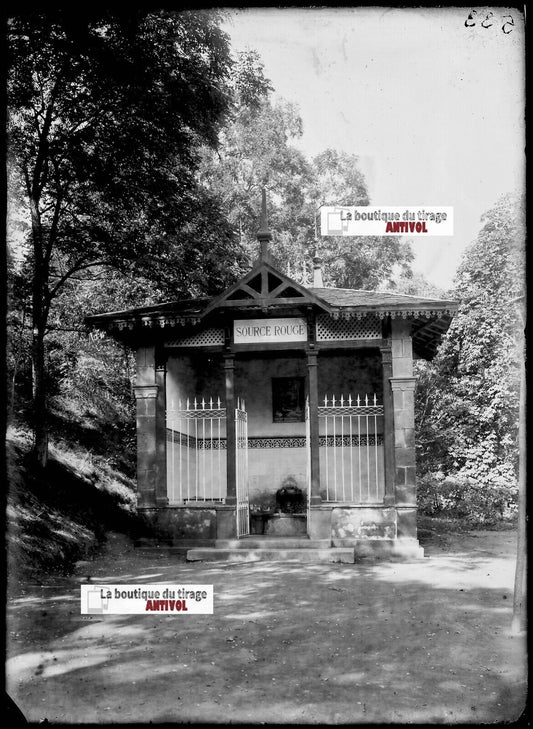 Plaque verre photo ancienne négatif noir et blanc 13x18 cm Saint-Nectaire source