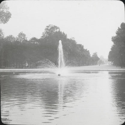 Parc des Tuileries Paris, bassin, photo ancienne plaque verre, positif 8,5x10 cm