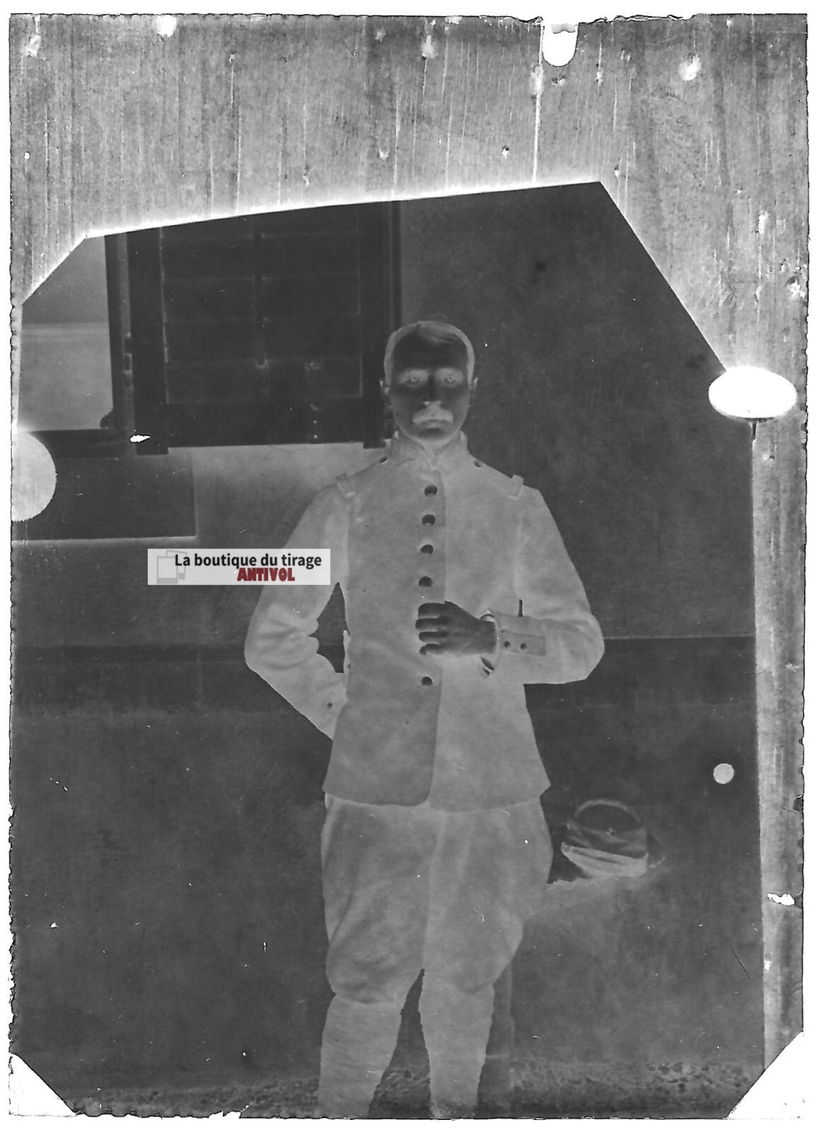 Plaque verre photo ancienne négatif noir et blanc 6x9 cm homme militaria soldat 
