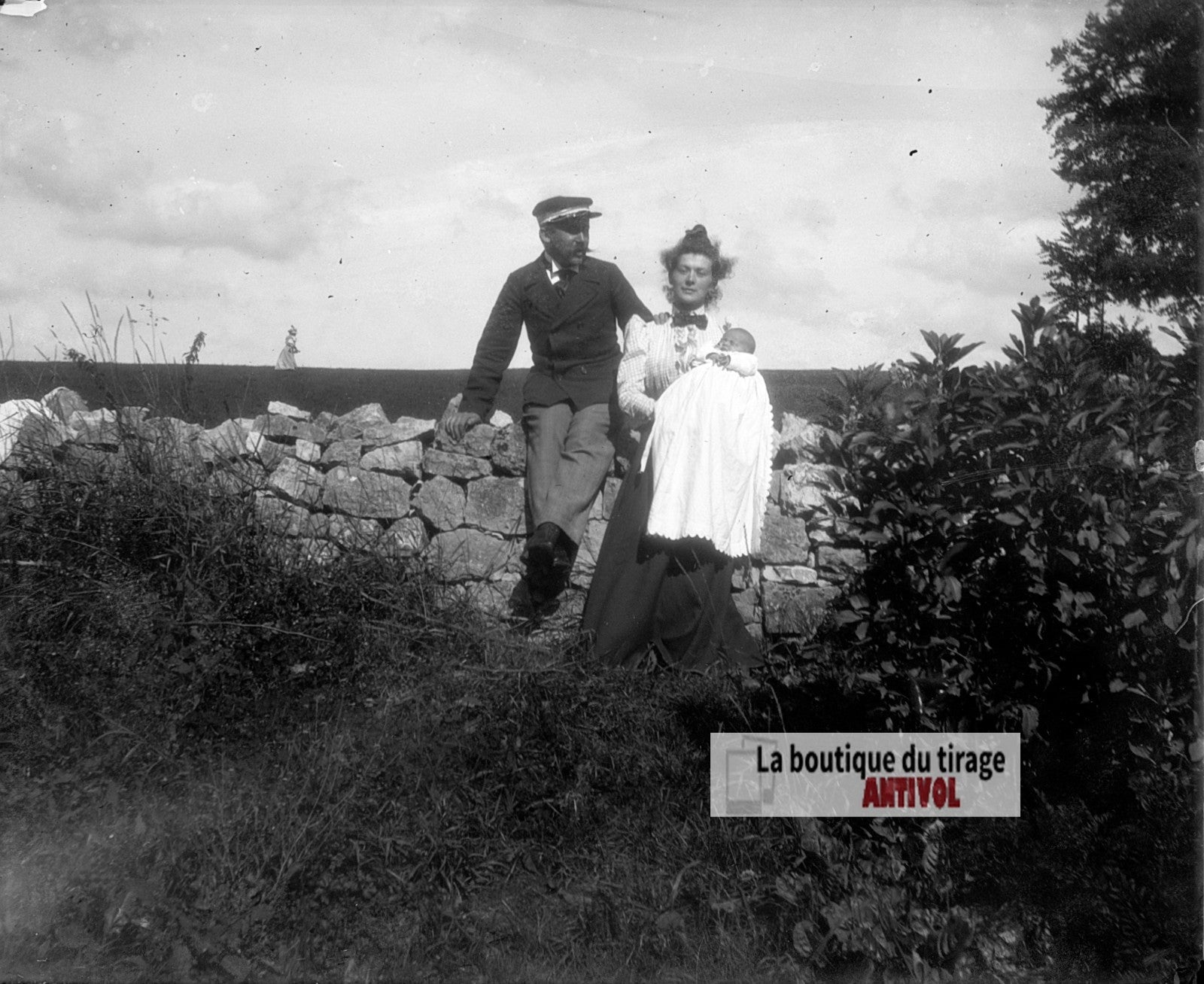 Couple avec nourrisson, famille, plaque verre photo ancienne, négatif 9x12 cm