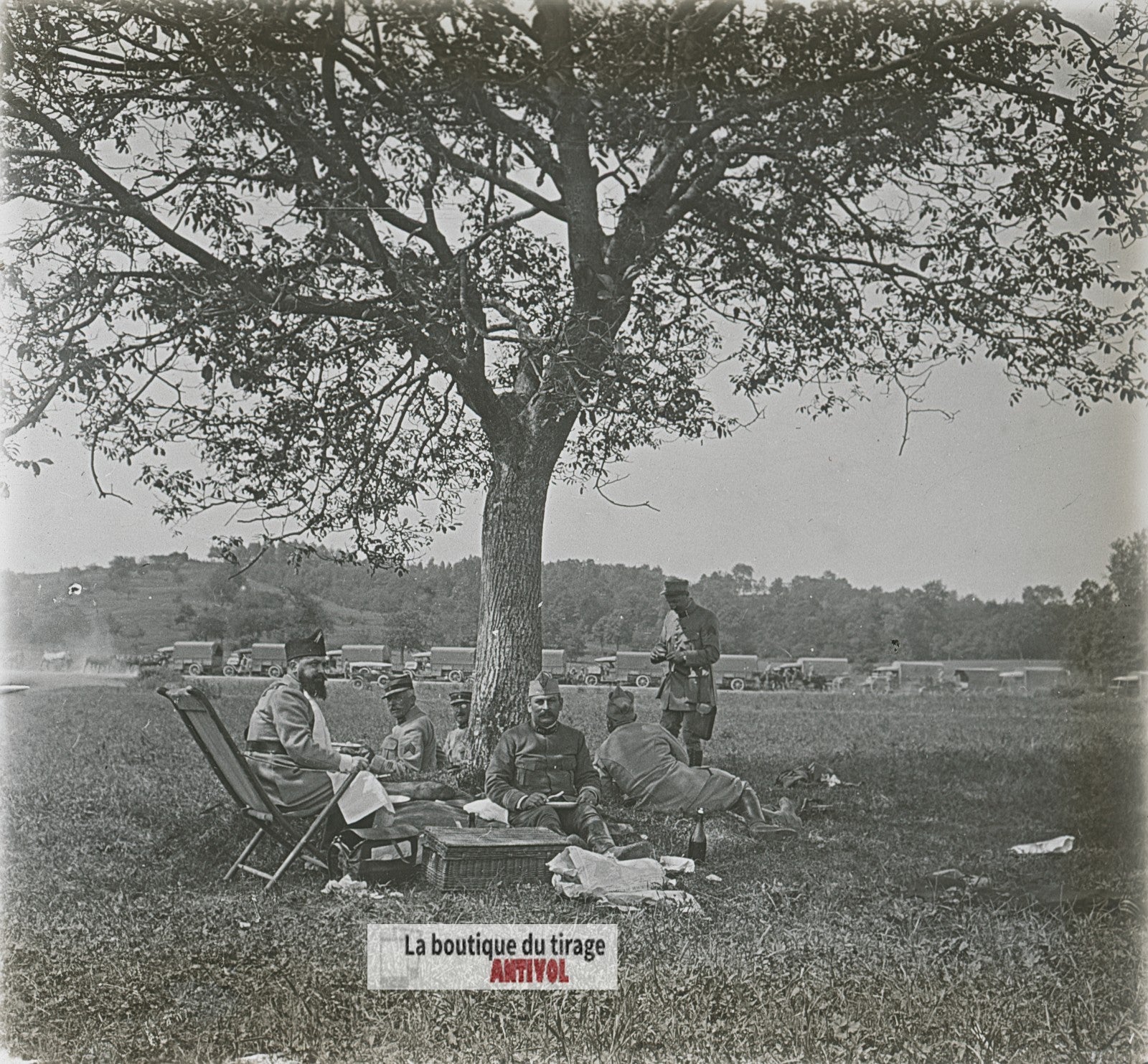 Camions, officiers, WW1, plaque verre photo ancienne stéréo 6x13 cm