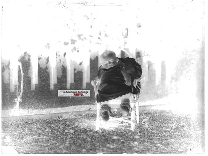 Plaque verre photo ancien négatif noir et blanc 9x12 cm enfant bébé France