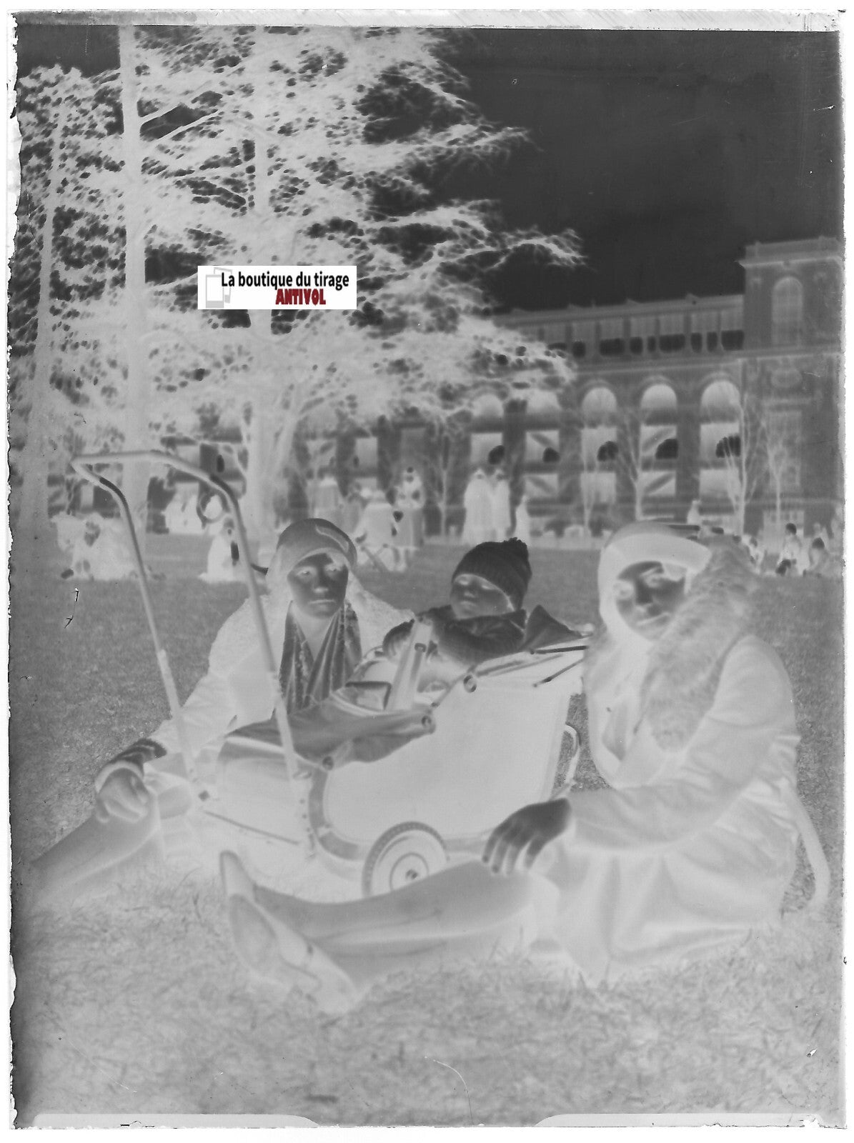 Bébé, femmes, plaque verre photo ancienne, négatif noir & blanc 9x12 cm