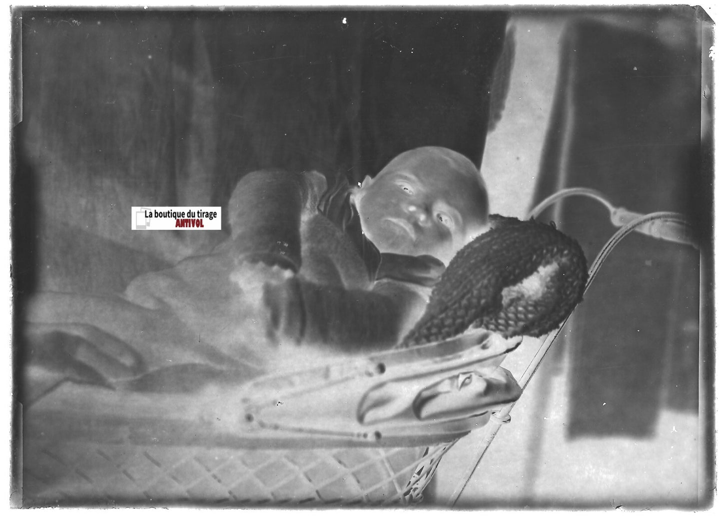 Plaque verre photo ancienne négatif noir et blanc 13x18 cm enfant bébé France