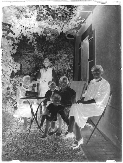 Plaque verre photo ancienne négatif noir et blanc 9x12 cm enfant famille vintage