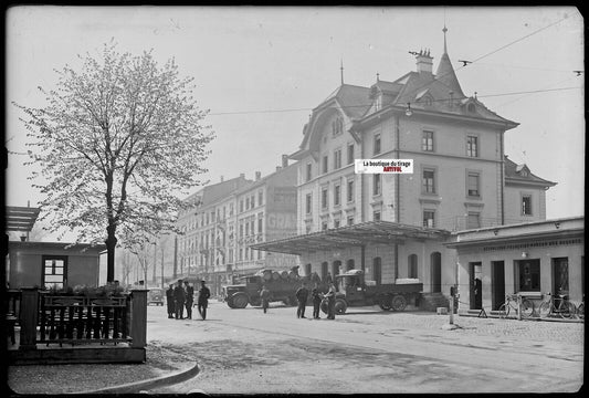 Saint-Louis, douanes, camions, Plaque verre photo, négatif noir & blanc 10x15 cm