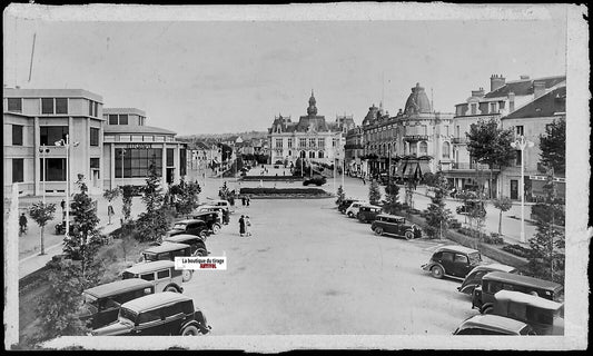 Vichy, place de La Poste, Plaque verre photo, négatif noir & blanc 6x11 cm