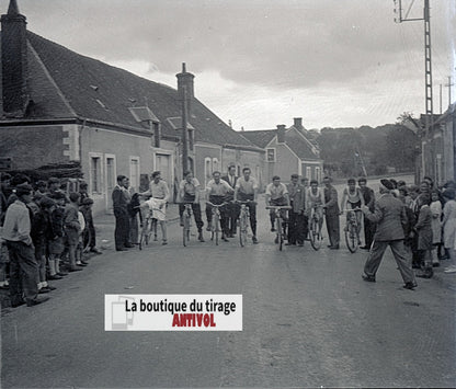 Course cycliste, France, plaque verre, photo ancienne, négatif N&B 6x13 cm