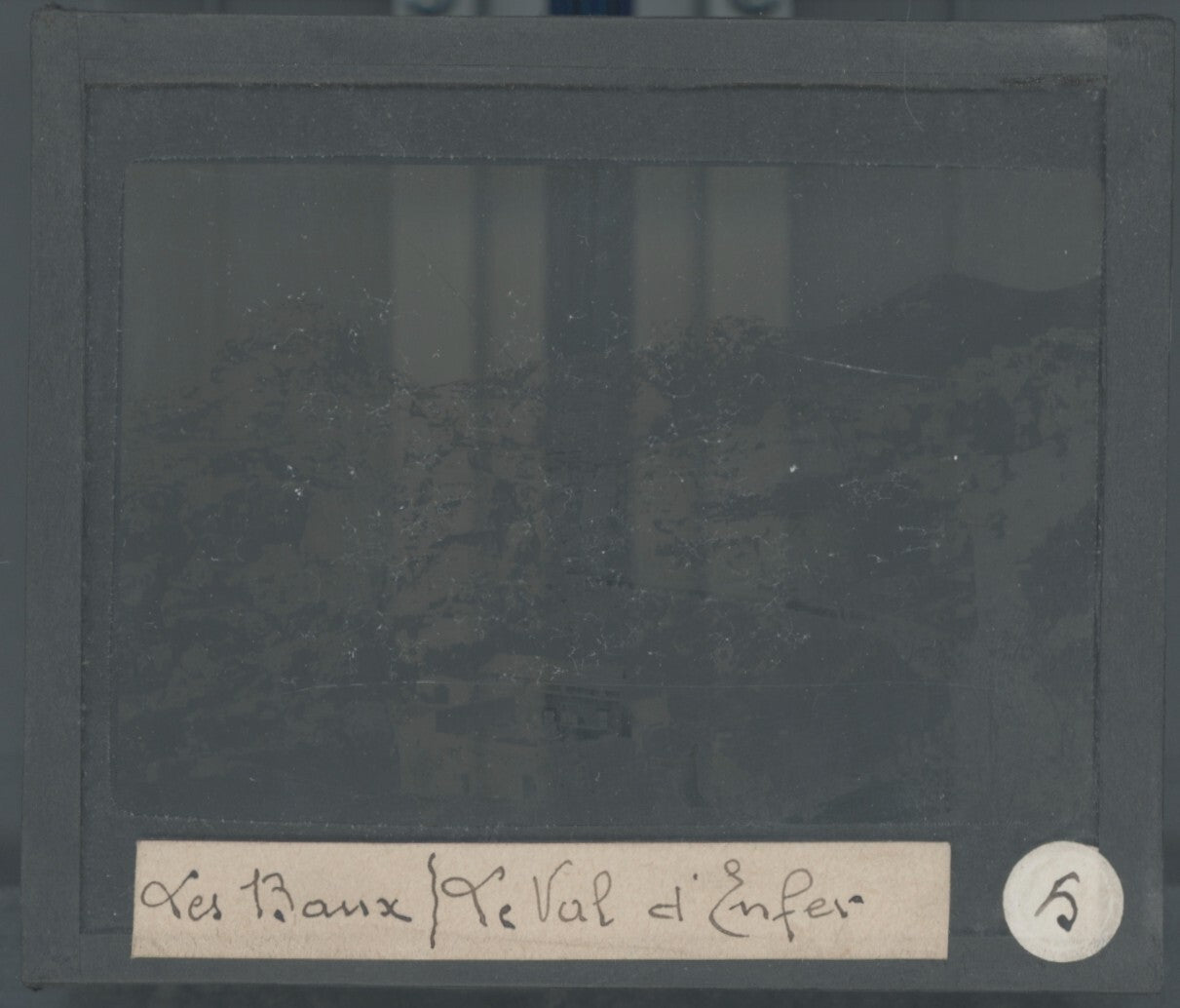Les Baux, Le Val d’Enfer, photo plaque verre, noir & blanc, positif 8,5x10 cm