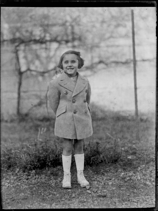 Plaque verre photo ancienne négatif noir et blanc 9x12 cm jeune fille vintage 